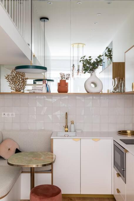 Bel Appartement D'Architecte Au Coeur De Parijs Buitenkant foto
